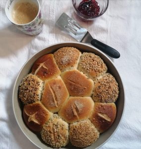 Softe Buttermilch-Brötchen