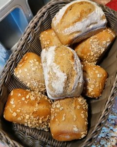 Softe Buttermilch-Brötchen