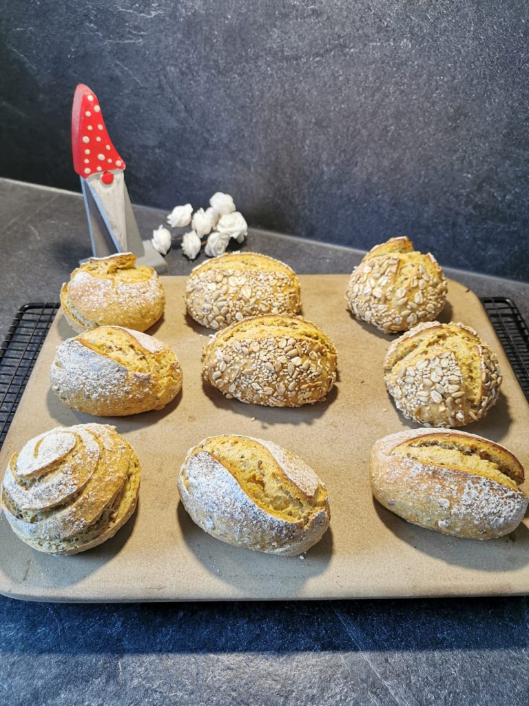 Softe Buttermilch-Brötchen