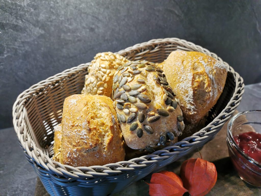 Softe Buttermilch-Brötchen