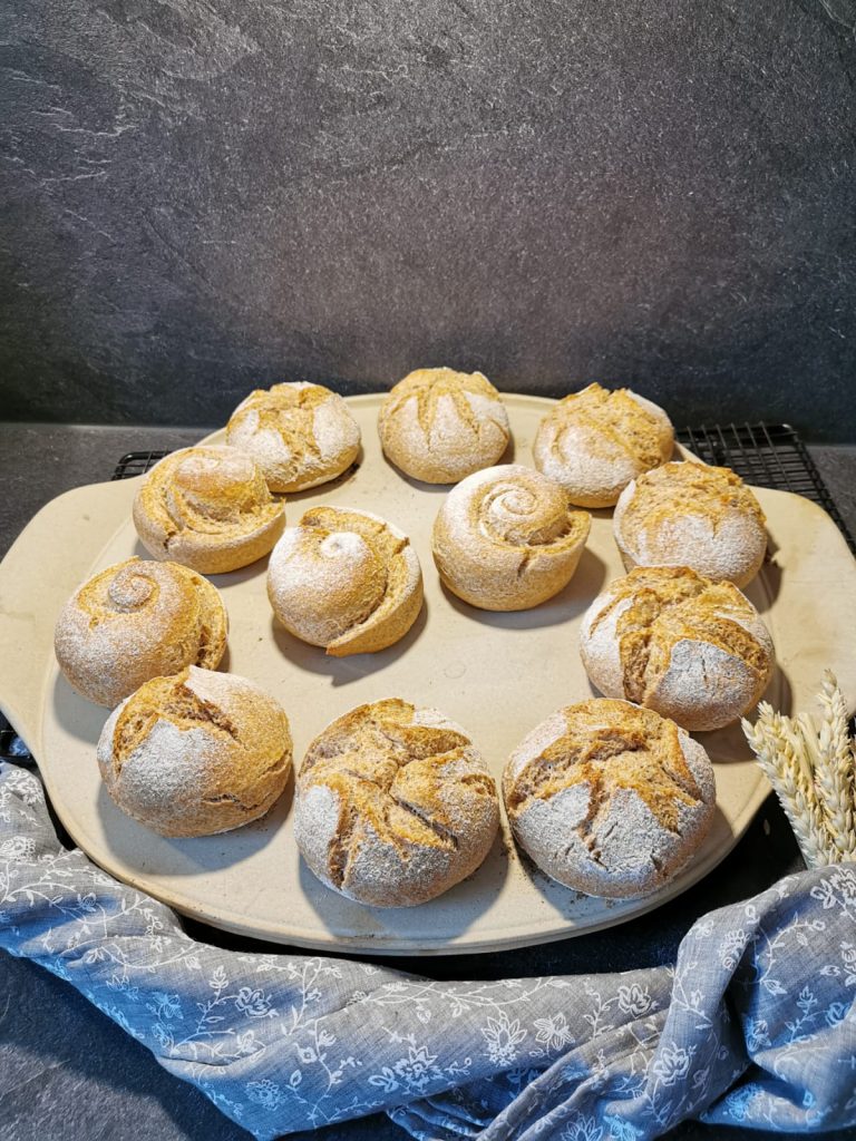 Softe Buttermilch-Brötchen