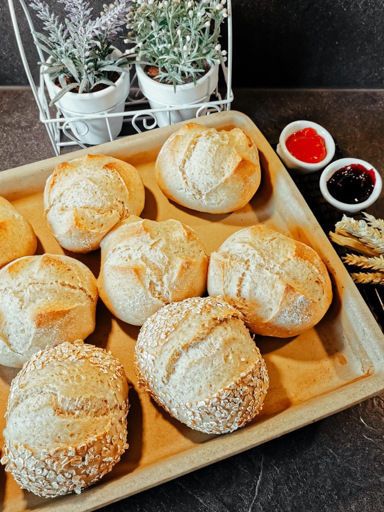 Softe Buttermilch-Brötchen